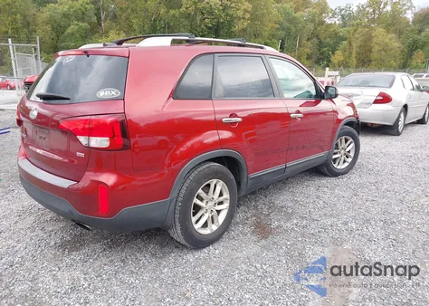 2015 Kia Sorento Lx z USA, uszkodzony, nr VIN 5XYKT4A68FG581258